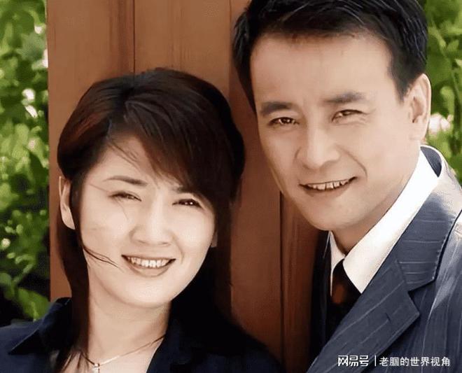 恩愛十幾年難抵殘酷現(xiàn)實(shí)？羅鋼娶小23歲郝蕾年齡差原來不算坎(圖6)