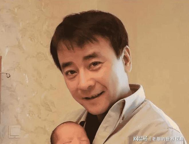 恩愛十幾年難抵殘酷現(xiàn)實(shí)？羅鋼娶小23歲郝蕾年齡差原來不算坎(圖16)